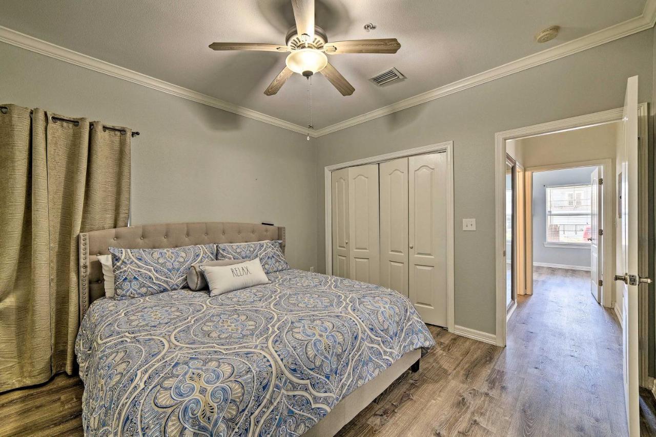 Modern Island Condo With Pool Steps To The Beach! South Padre Island Exterior foto
